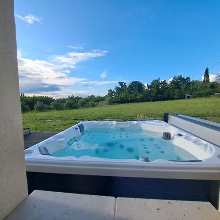 Gite De Charme Spa Privatif L'Oustau Di Tonin Malaucène Esterno foto